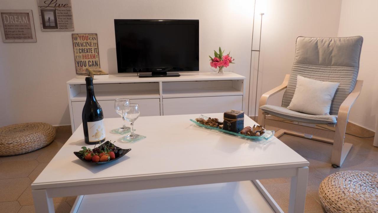 Cozy Family Friendly Apartment With Large Garden Close To Beaches - Dirella Kynopiástai Exterior photo