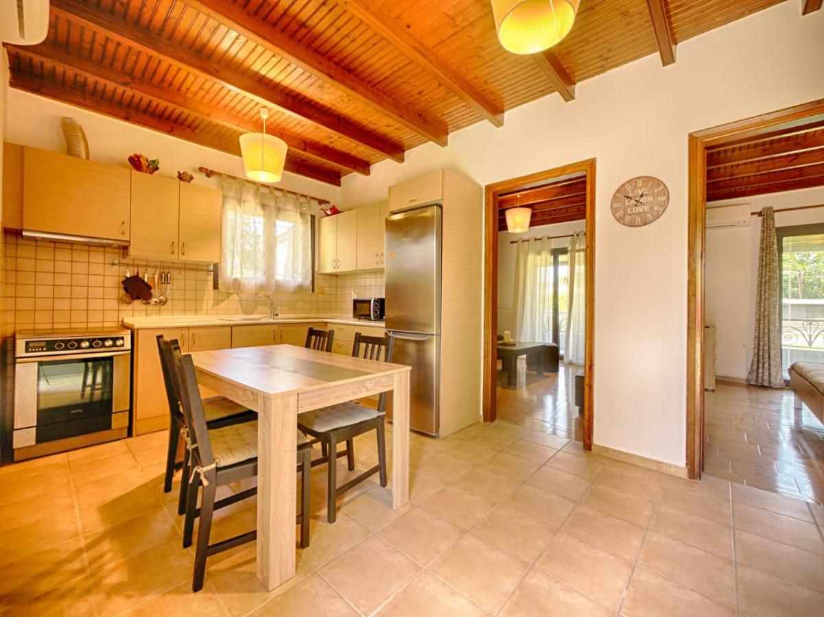 Cozy Family Friendly Apartment With Large Garden Close To Beaches - Dirella Kynopiástai Exterior photo