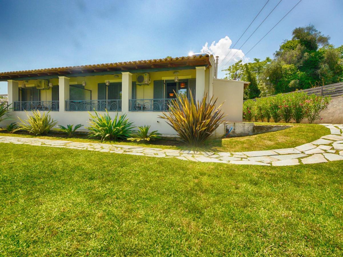 Cozy Family Friendly Apartment With Large Garden Close To Beaches - Dirella Kynopiástai Exterior photo