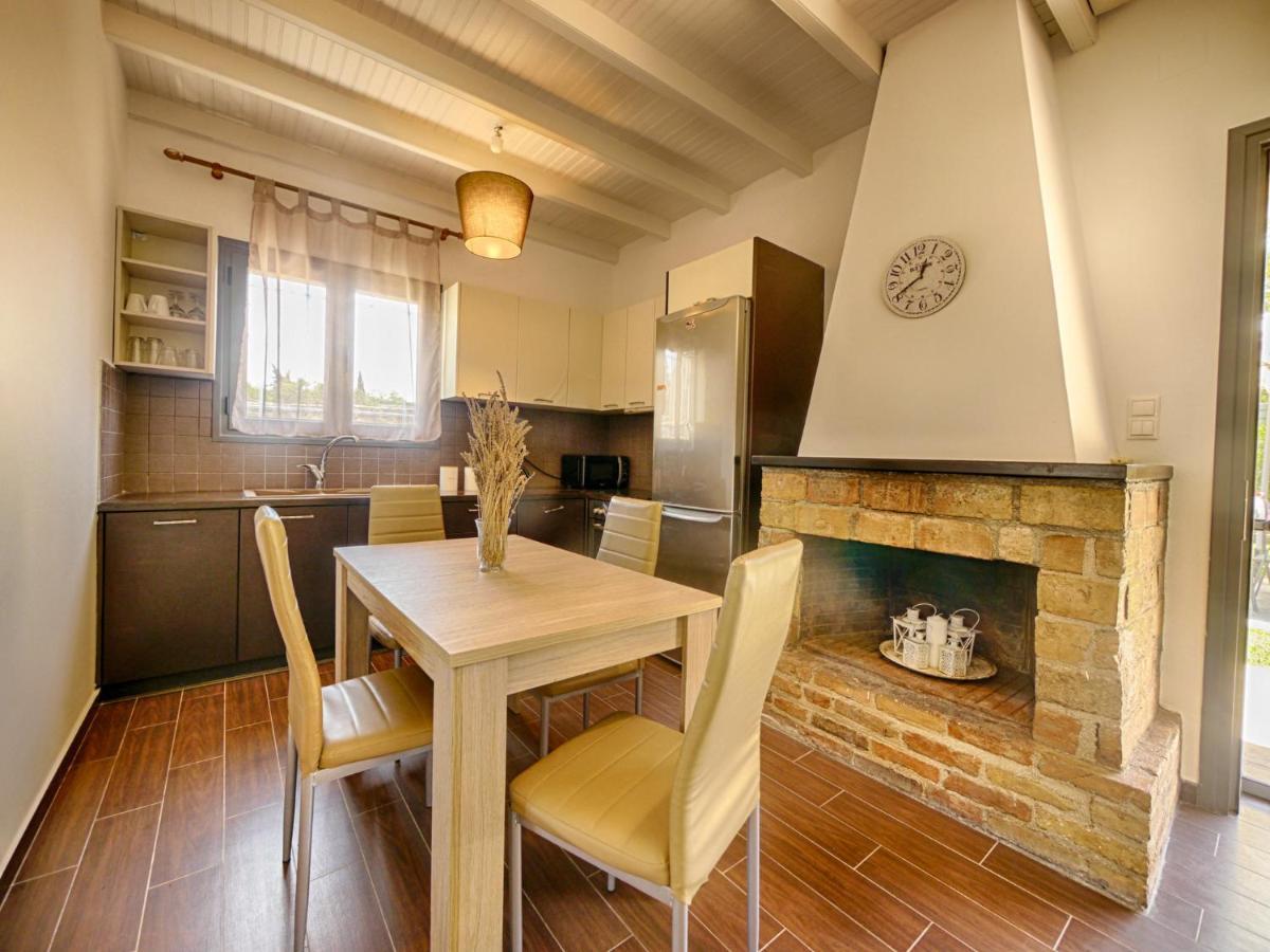 Cozy Family Friendly Apartment With Large Garden Close To Beaches - Dirella Kynopiástai Exterior photo