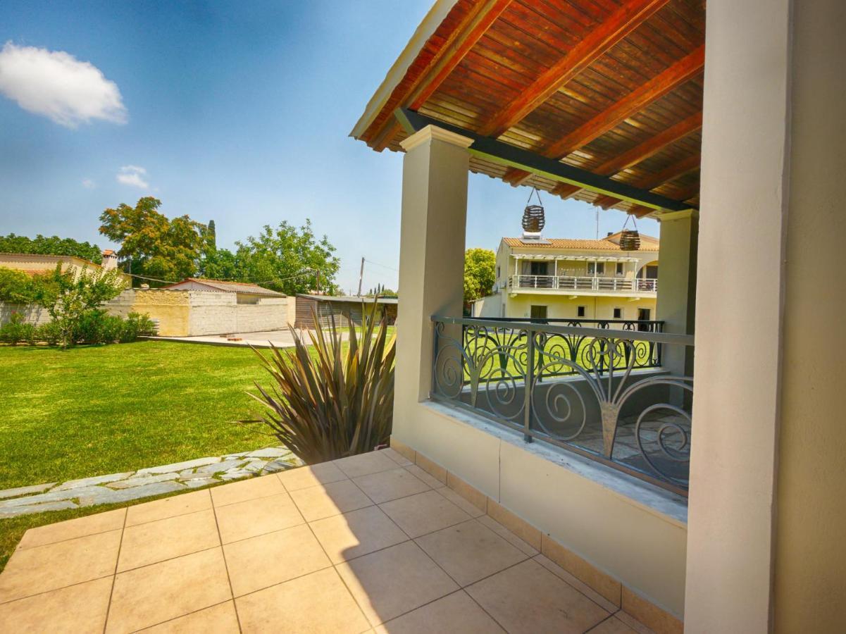 Cozy Family Friendly Apartment With Large Garden Close To Beaches - Dirella Kynopiástai Exterior photo