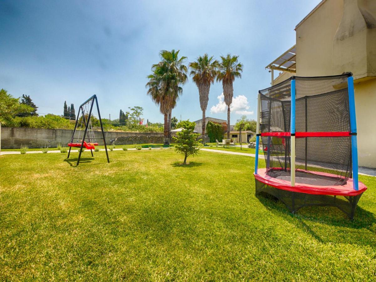 Cozy Family Friendly Apartment With Large Garden Close To Beaches - Dirella Kynopiástai Exterior photo