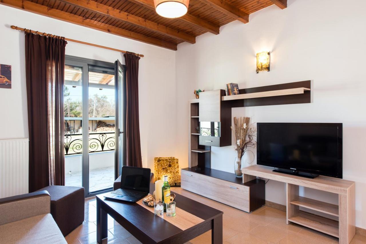 Cozy Family Friendly Apartment With Large Garden Close To Beaches - Dirella Kynopiástai Exterior photo