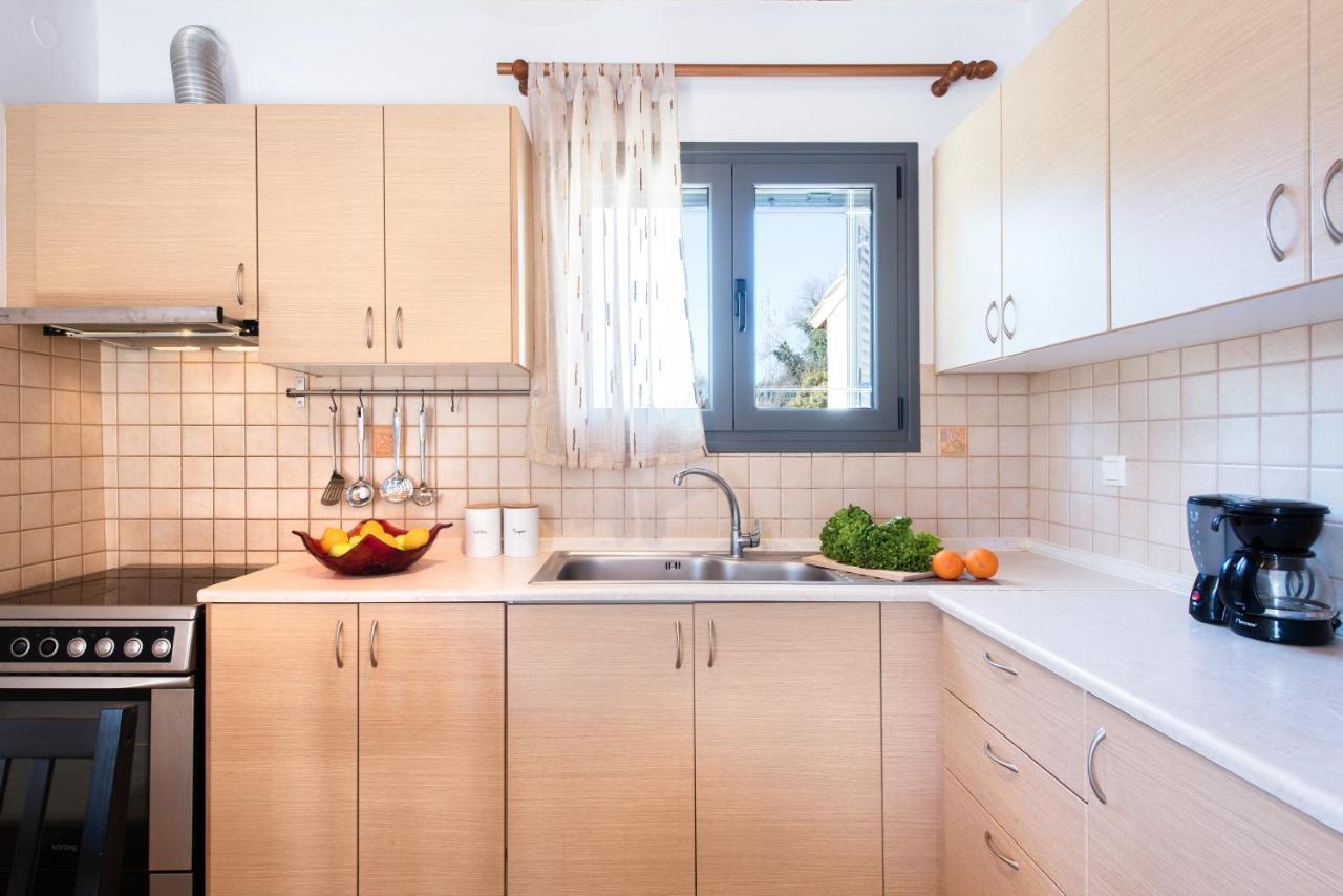 Cozy Family Friendly Apartment With Large Garden Close To Beaches - Dirella Kynopiástai Exterior photo