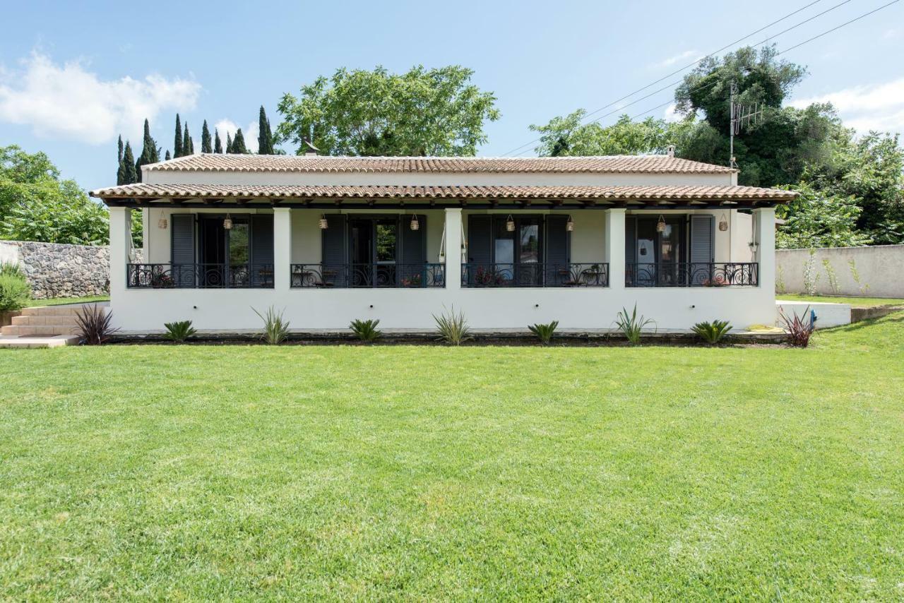 Cozy Family Friendly Apartment With Large Garden Close To Beaches - Dirella Kynopiástai Exterior photo